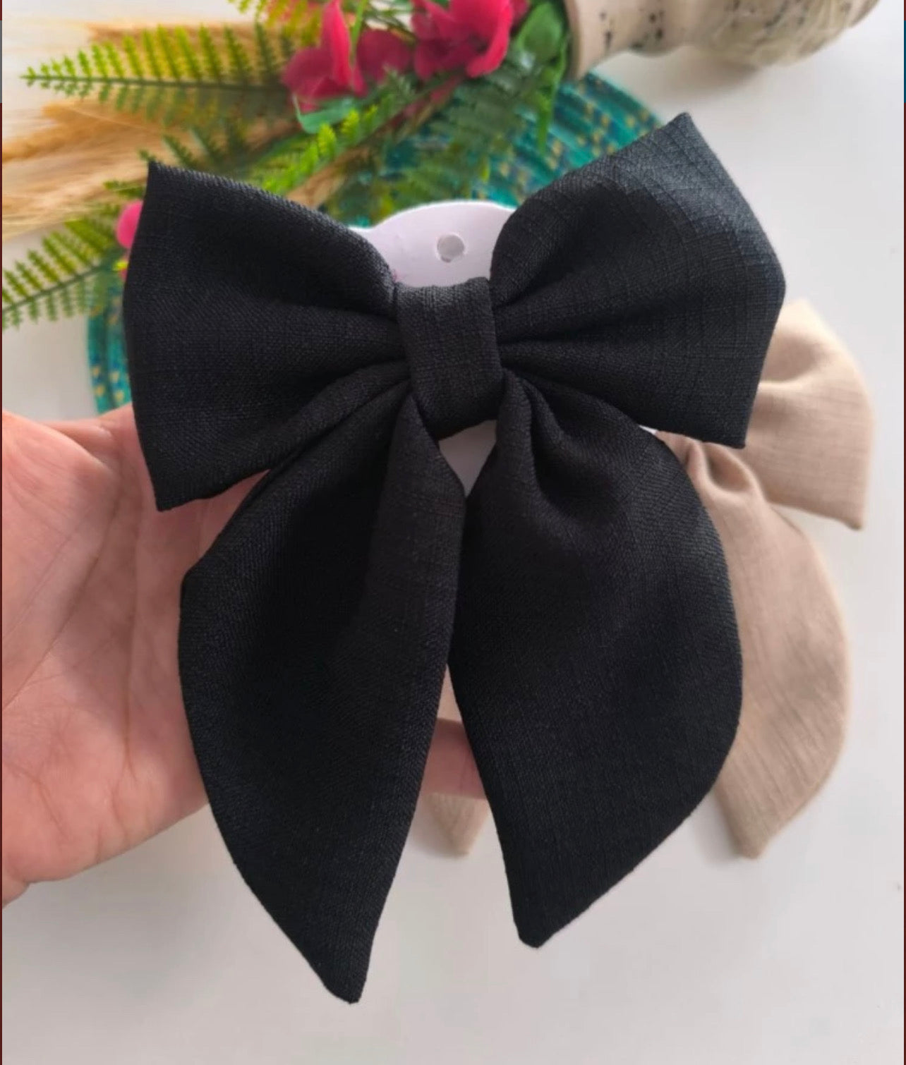 ES0002 Bows
