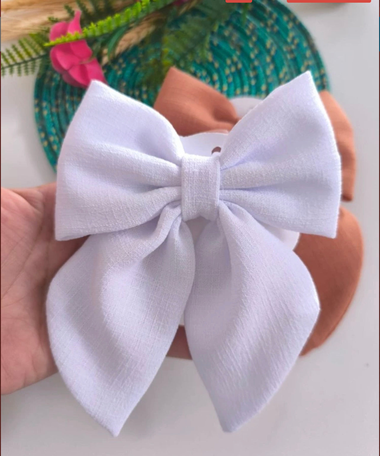 ES0002 Bows