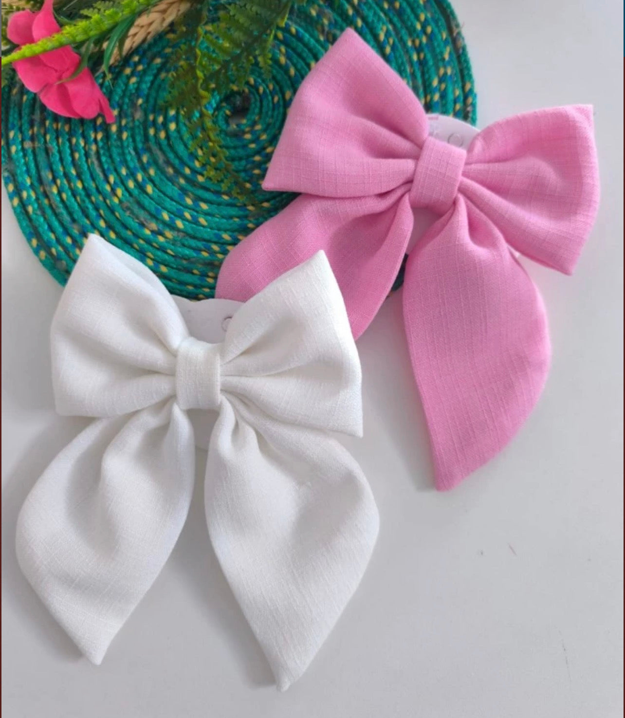 ES0002 Bows