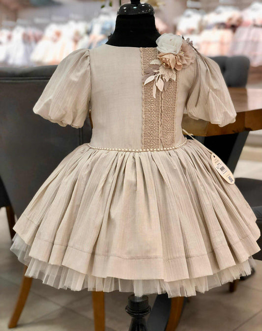MT040- Lainey's Dress