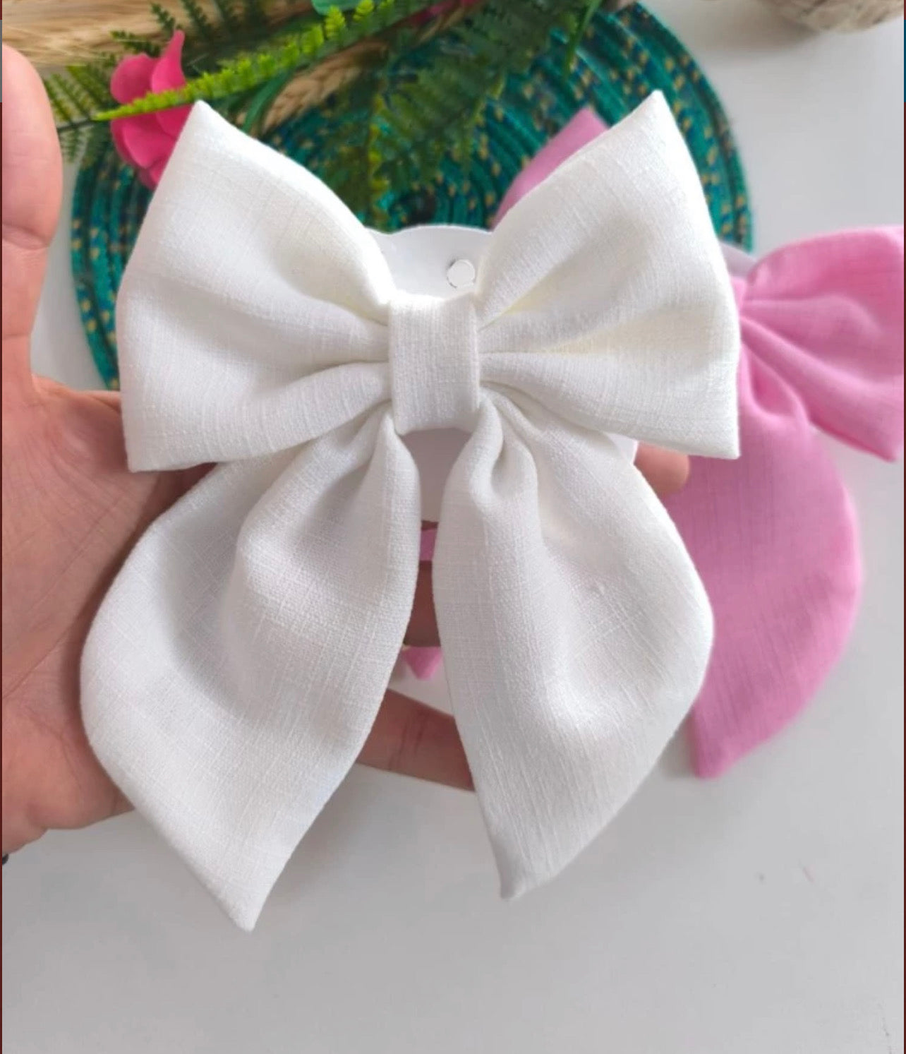 ES0002 Bows