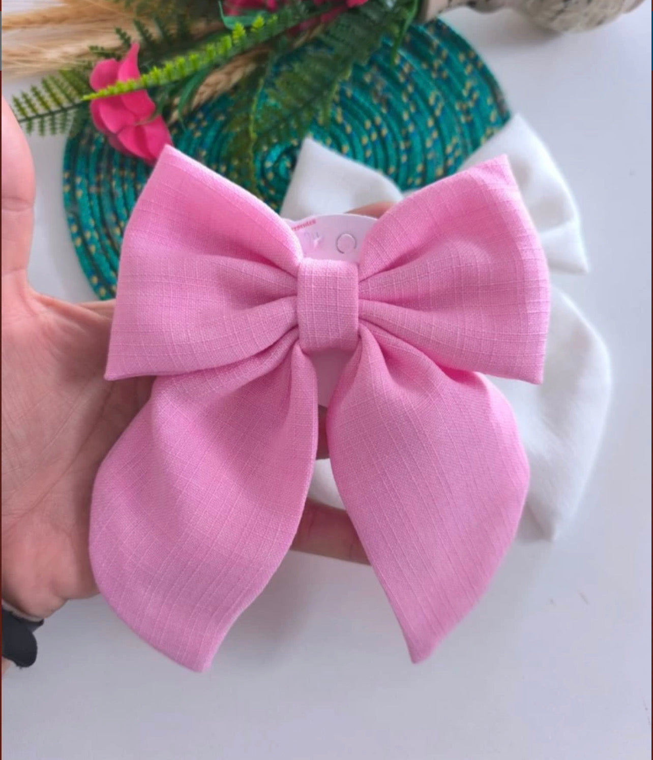 ES0002 Bows